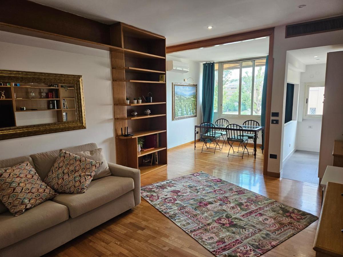 Villa R.C. Giulio Cesare. Loft in centro Roma Esterno foto